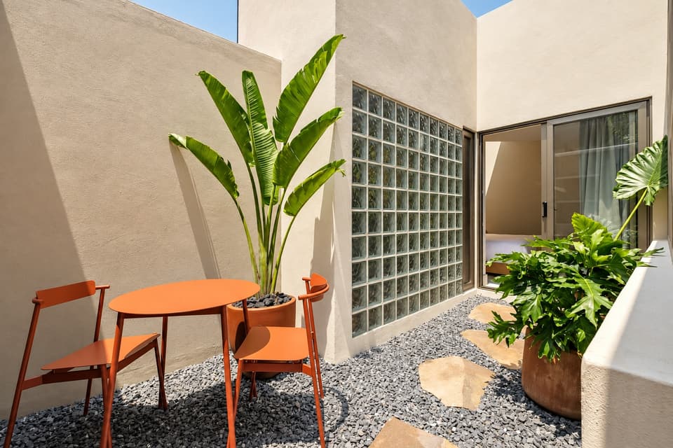 Ahuacate, room 1B: the patio