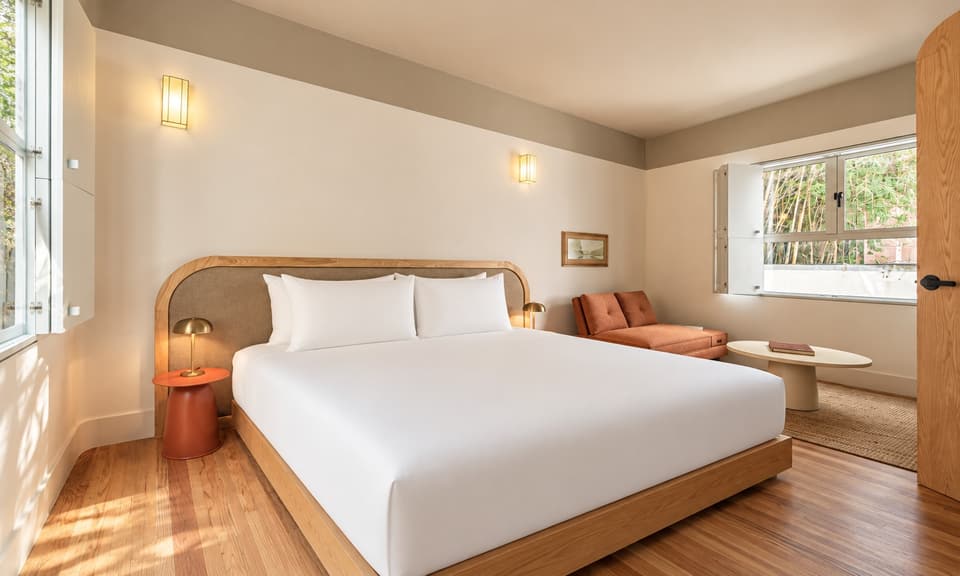Capulín, room 2D: the bed and the room