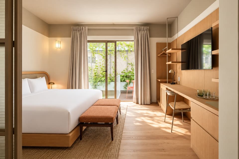 Capulín, room 2D: the bed and the room