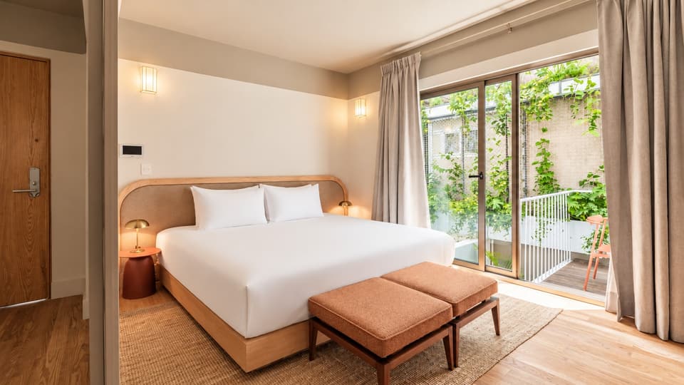 Capulín, room 2D: the bed and the room