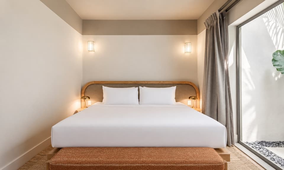 Helecho, room 1A: the bed and the room