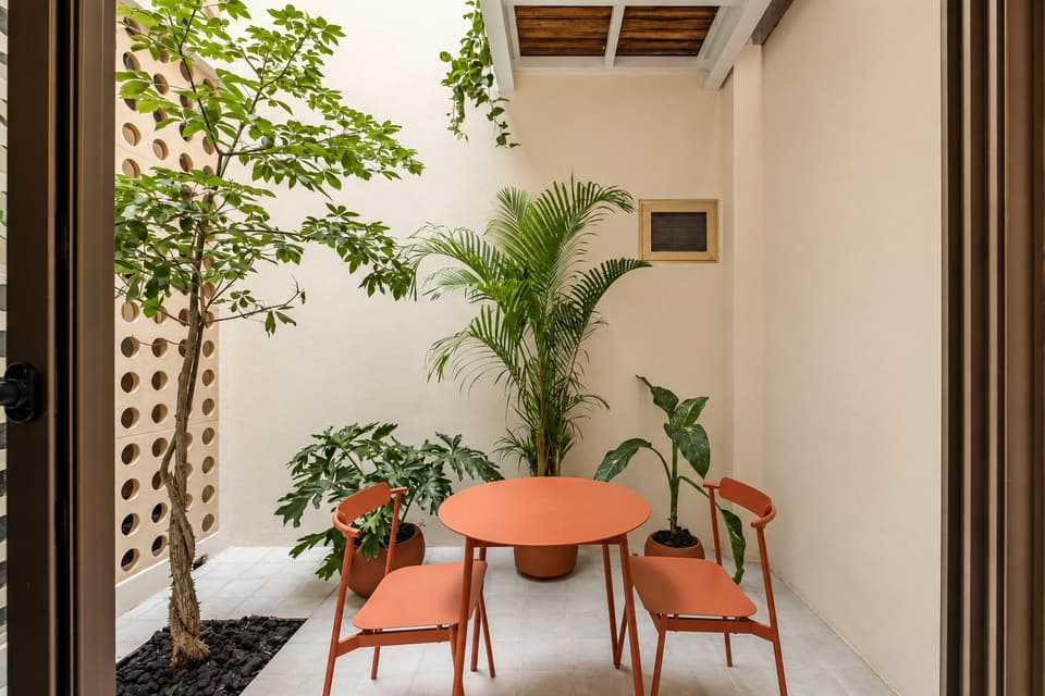 Mezquite, room 2B: the patio