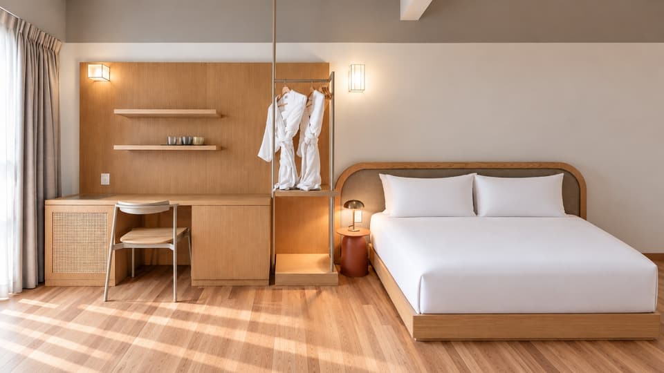 Ocote, room 2C: the bed and the room