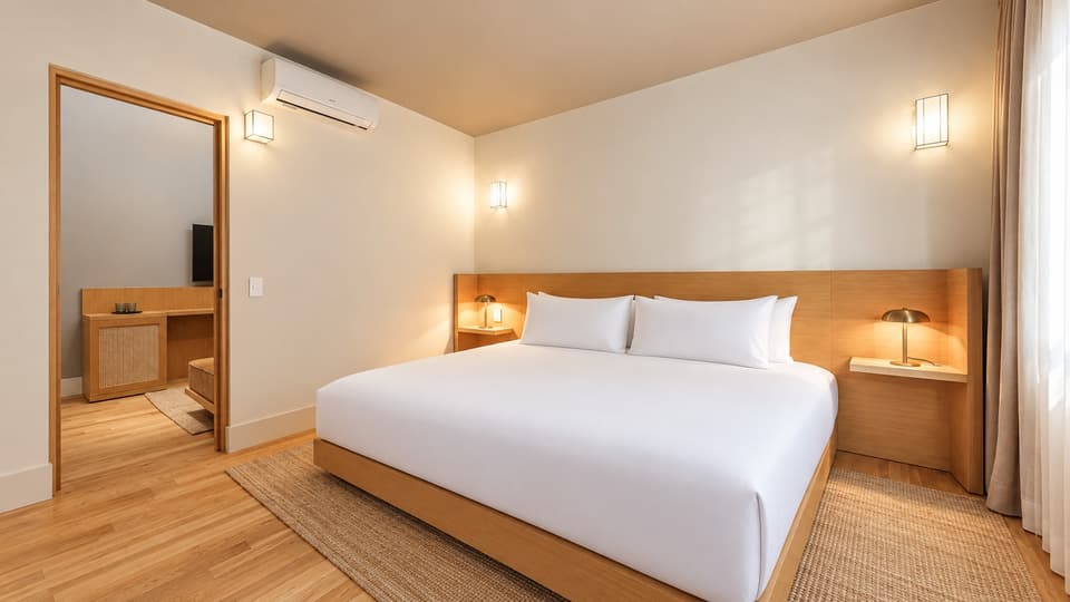 Zacate, room 2A: the bed and the room